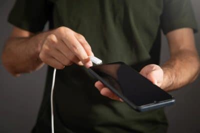 Guia prático: maneiras eficientes de carregar seu telefone