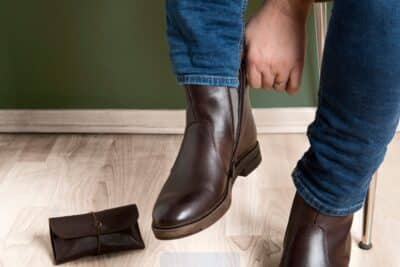 Qual cor de bota combina com tudo?