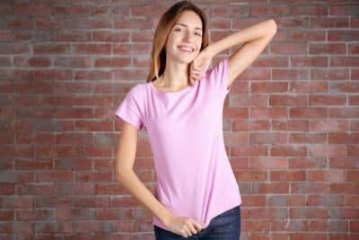 Guia para Combinar Sua Camisa Rosa com Estilo