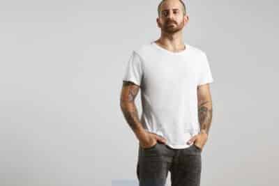 Guia de estilo para camisas brancas masculinas em 2025