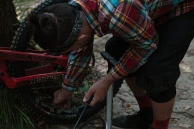 Como ajustar a suspensão da bicicleta: guia prático para ciclistas