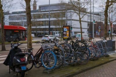 Como transportar bicicletas no carro: regras, dicas e segurança